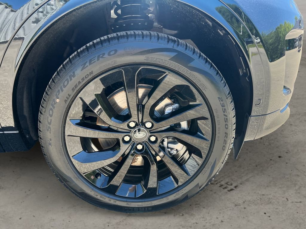 New 2024 Land Rover Discovery Sport S image 12