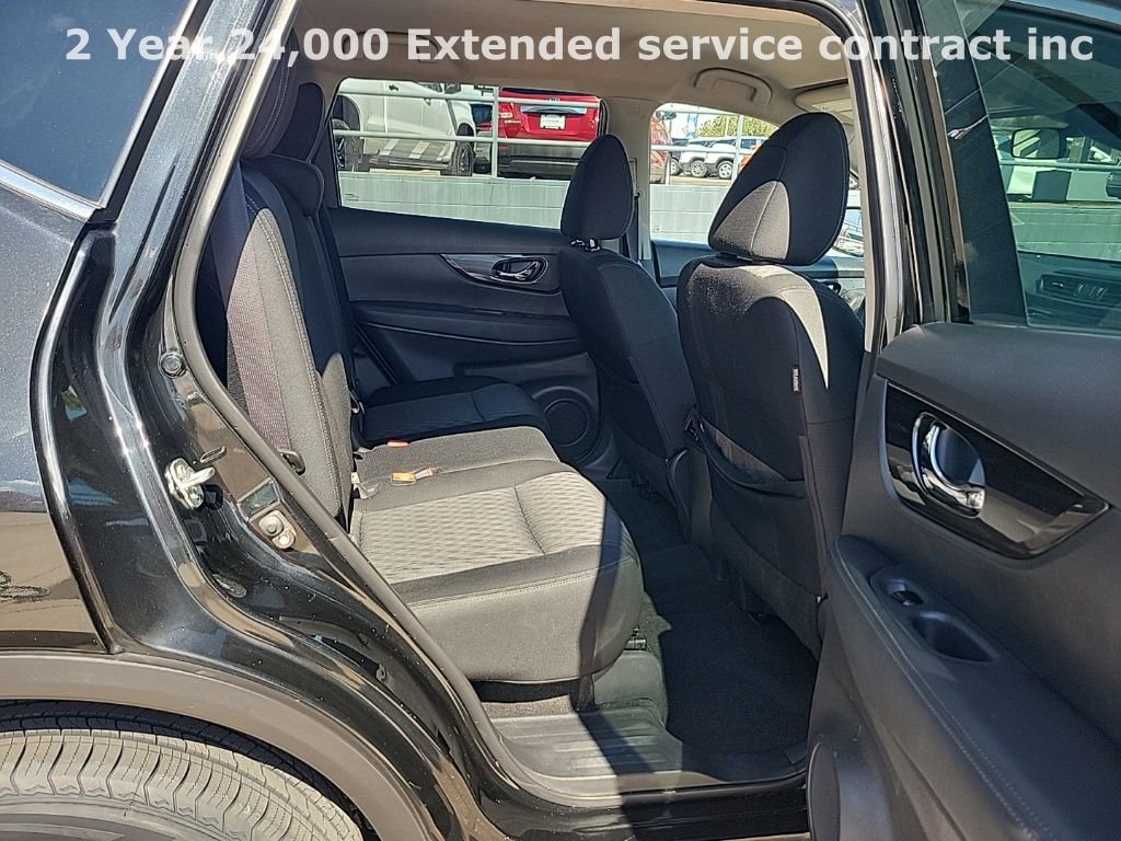 Used 2019 Nissan Rogue SV image 16