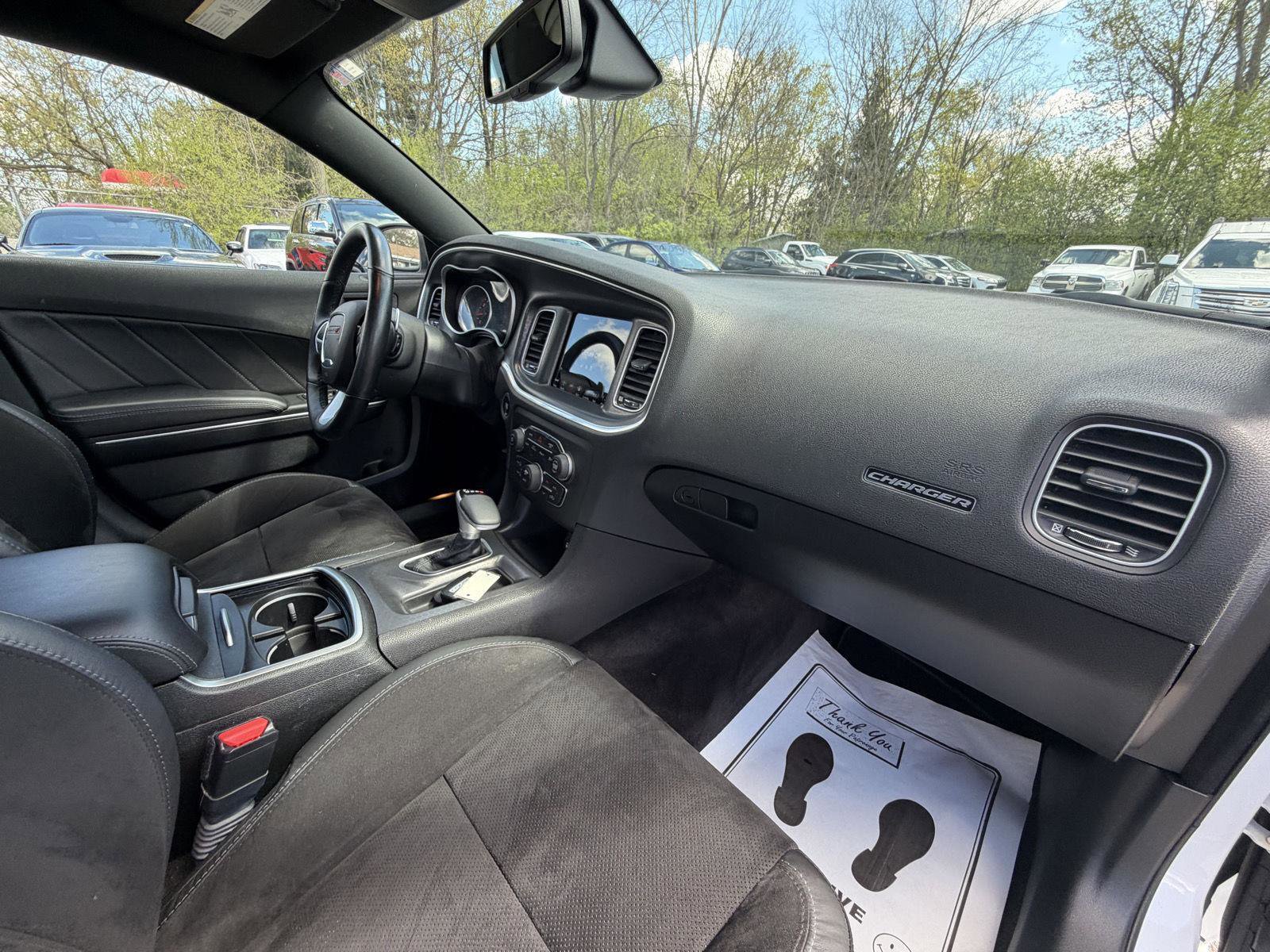 Used 2018 Dodge Charger GT AWD/4WD image 32