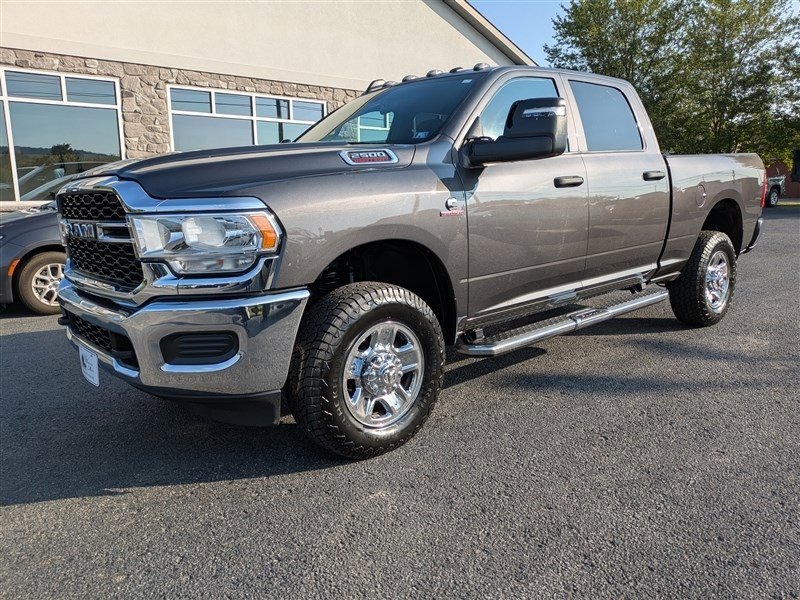 Used 2024 RAM 2500 Tradesman w/ Chrome Appearance Group image 1