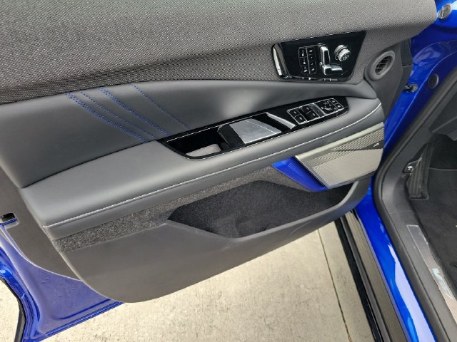 New 2027 Cadillac Optiq V w/ Deep Ocean Design Edition AWD/4WD image 9