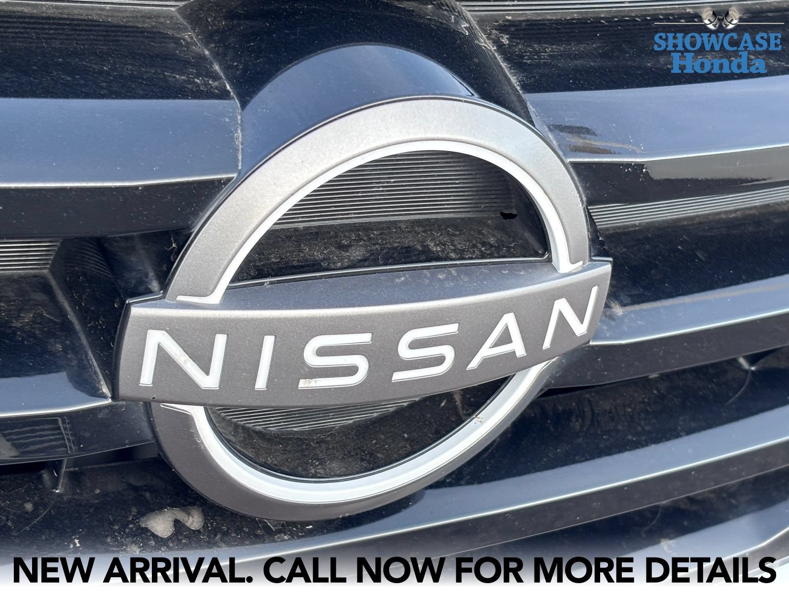 Used 2023 Nissan Pathfinder Platinum w/ Cargo Package FWD image 9