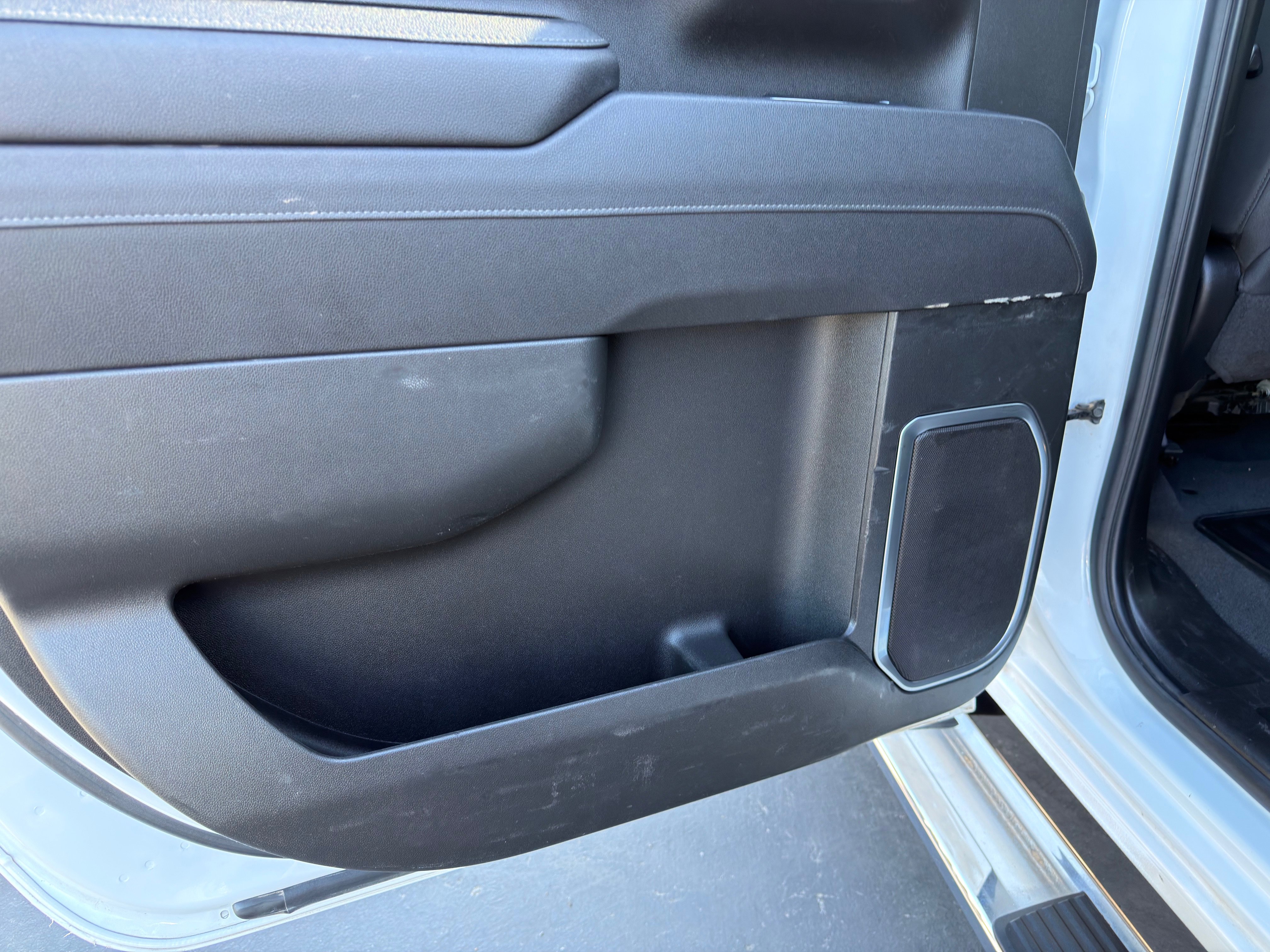 Used 2025 Chevrolet Silverado 2500 LT w/ Convenience Package image 23