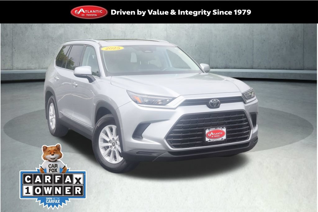 Used 2025 Toyota Grand Highlander AWD image 1