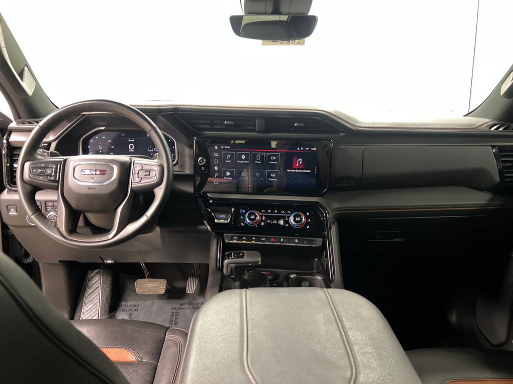 Certified 2024 GMC Sierra 1500 AT4 w/ Technology Package AWD/4WD image 17