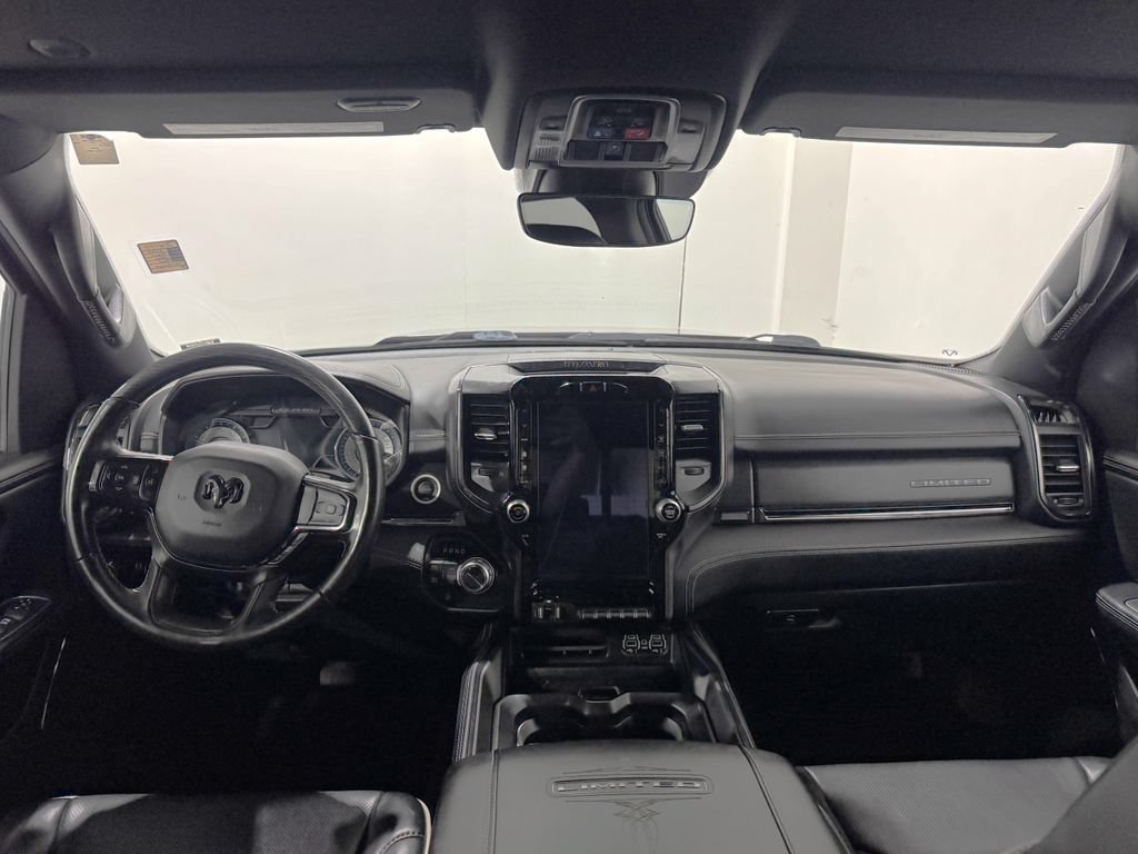 Used 2022 RAM 1500 Limited w/ Body-Colour Bumper Group AWD/4WD image 2