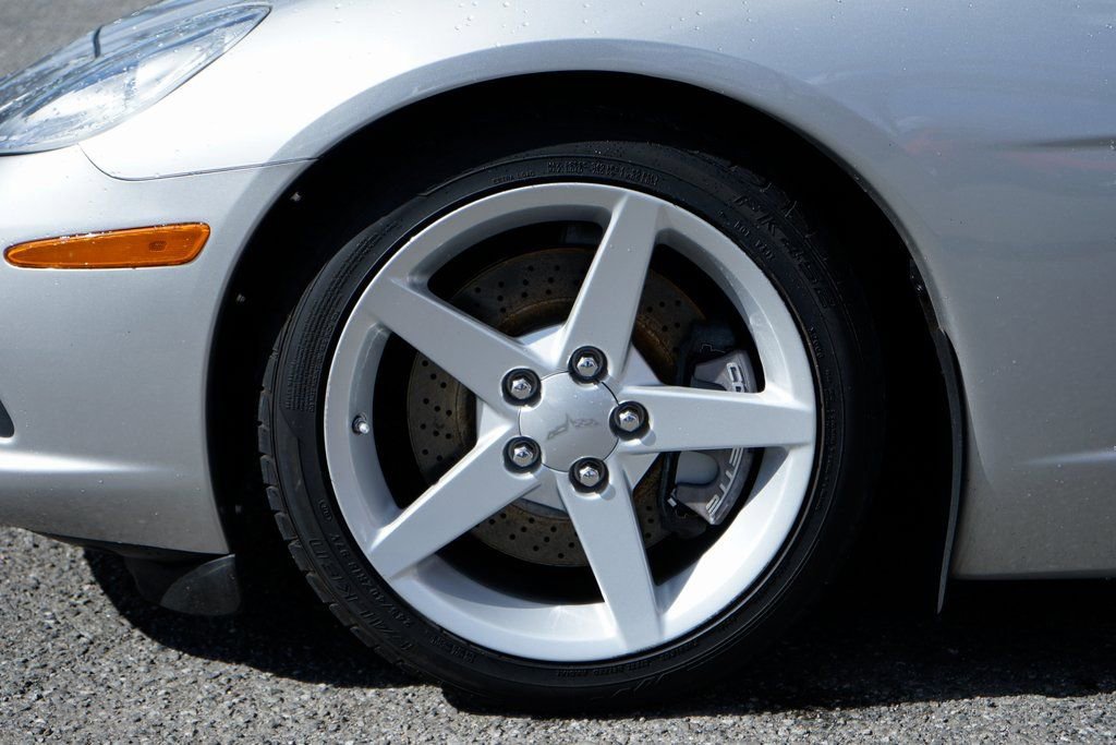 Used 2006 Chevrolet Corvette Coupe w/ Preferred Equipment Group image 44