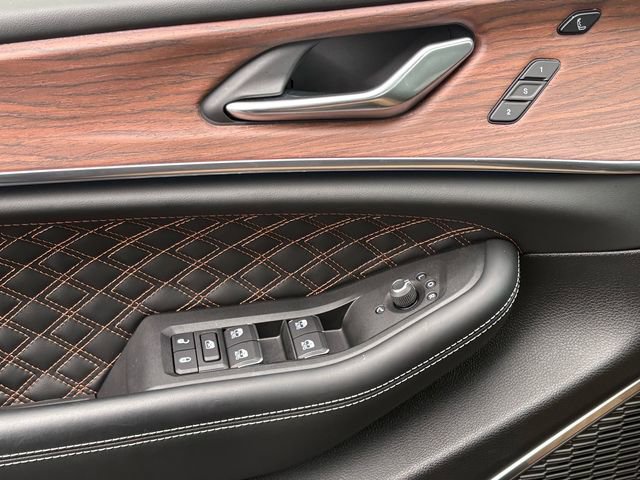 Used 2025 Jeep Grand Cherokee L Summit image 20