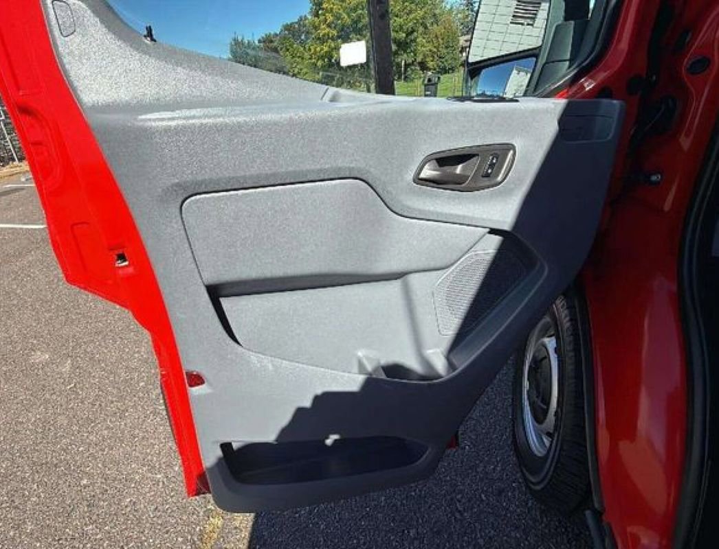 Used 2016 Ford Transit 150 XL image 21