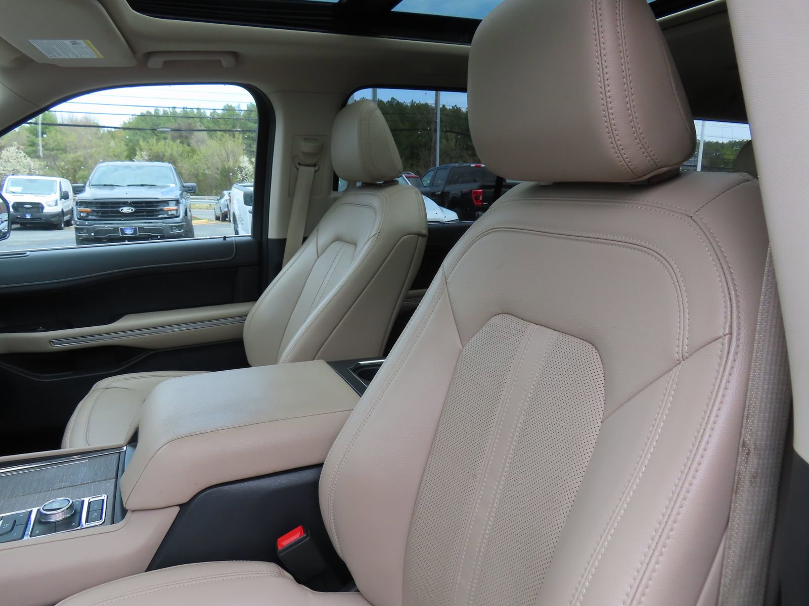 Used 2023 Ford Expedition Max Limited image 30