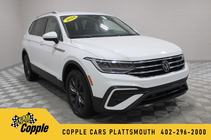Used 2024 Volkswagen Tiguan Wolfsburg Edition image 1