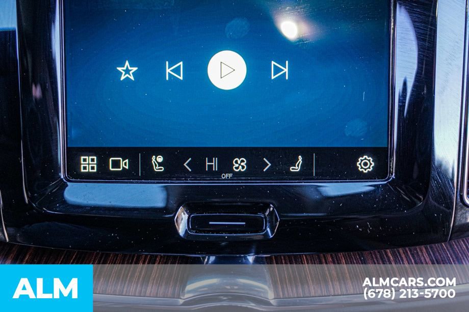 Used 2024 Volvo XC60 T8 Plus w/ Climate Package image 43