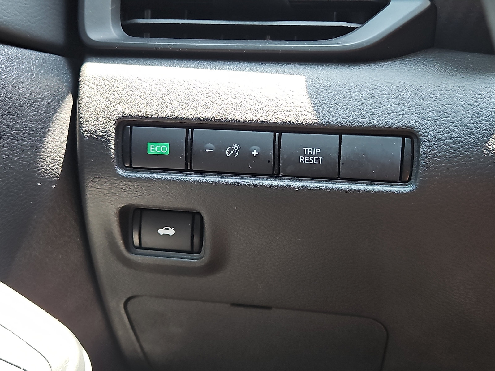Certified 2024 Nissan Sentra S FWD image 25