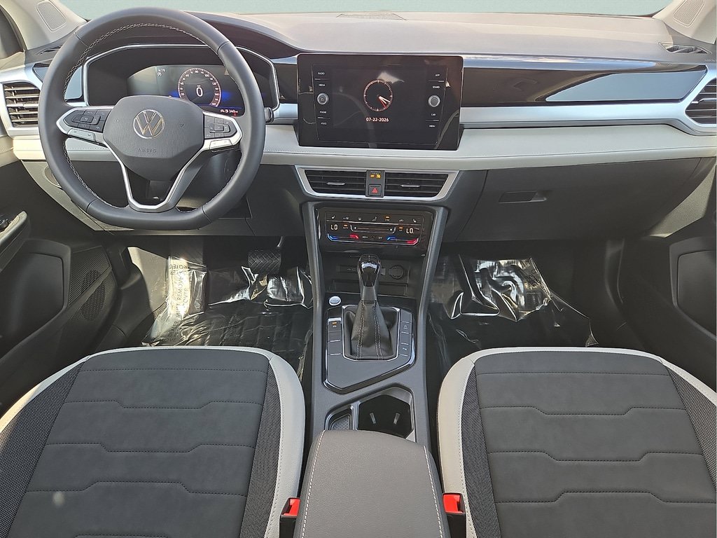New 2026 Volkswagen Taos SE FWD image 13