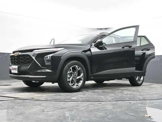 Used 2025 Chevrolet Trax LT image 69