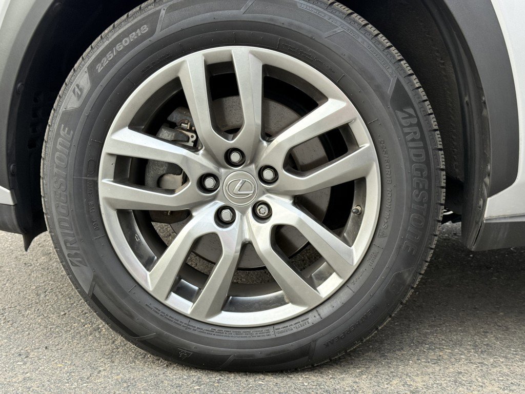 Used 2015 Lexus NX 300h AWD image 35