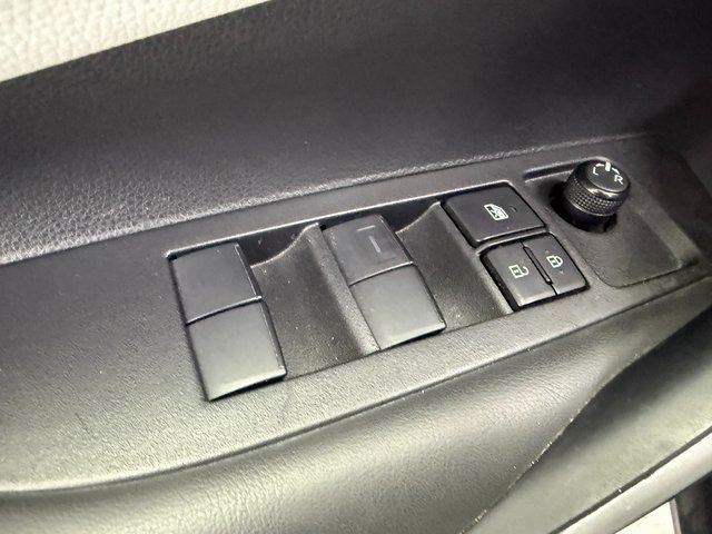 Used 2024 Toyota Corolla SE w/ SE Convenience Package FWD image 27