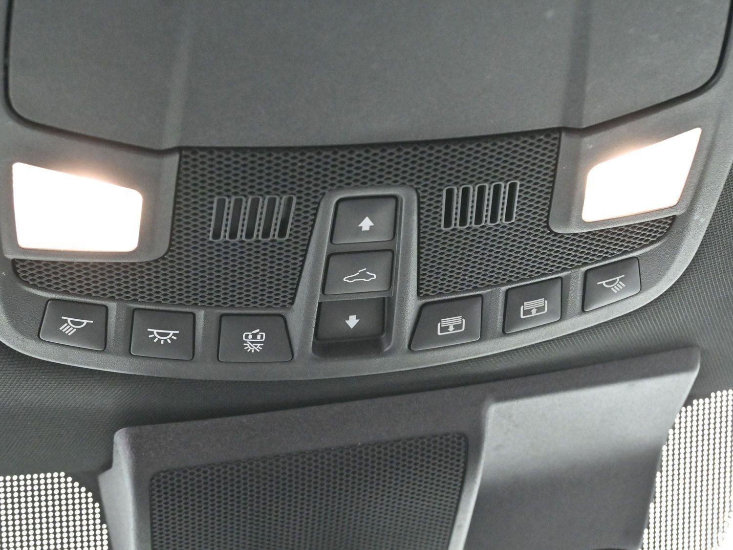 Used 2021 Ford F350 Platinum w/ Tremor Off-Road Package image 33