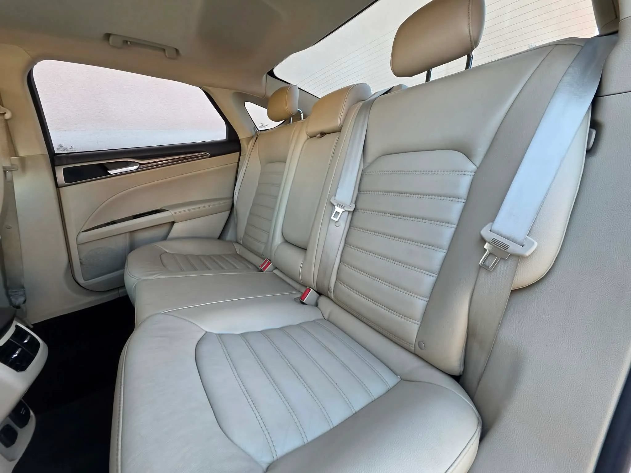 Used 2013 Ford Fusion SE FWD image 10