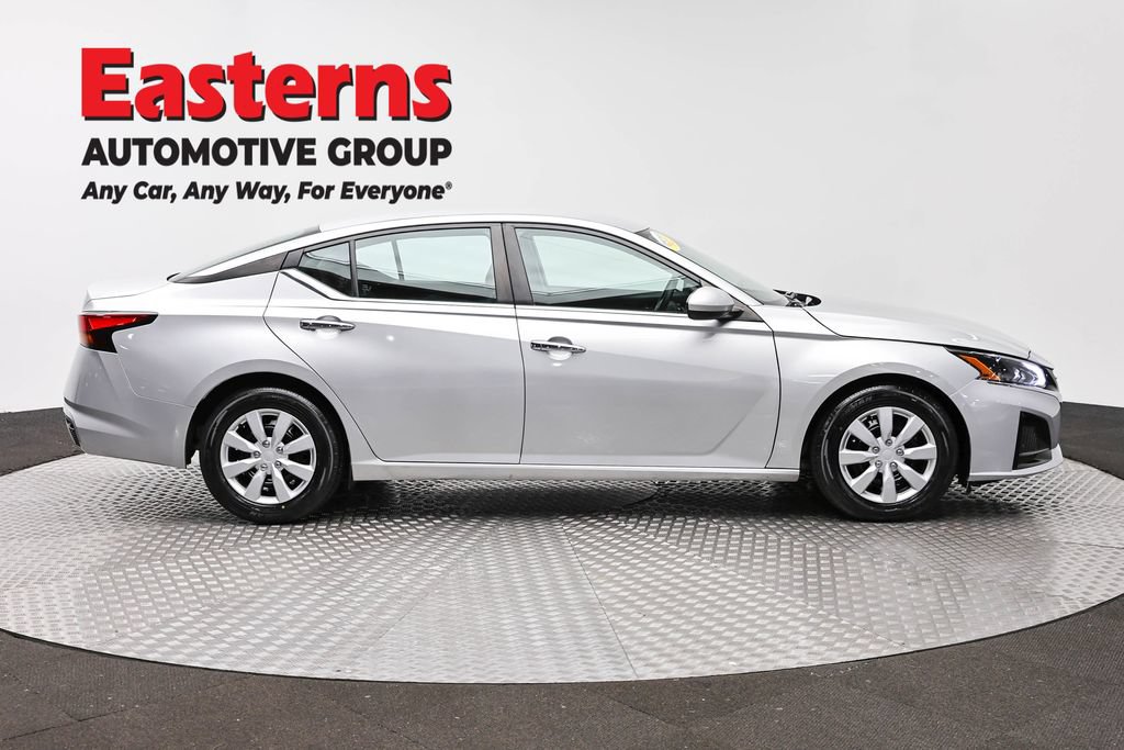 Used 2023 Nissan Altima 2.5 S FWD image 4