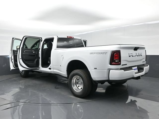 New 2026 RAM 3500 Big Horn AWD/4WD image 60