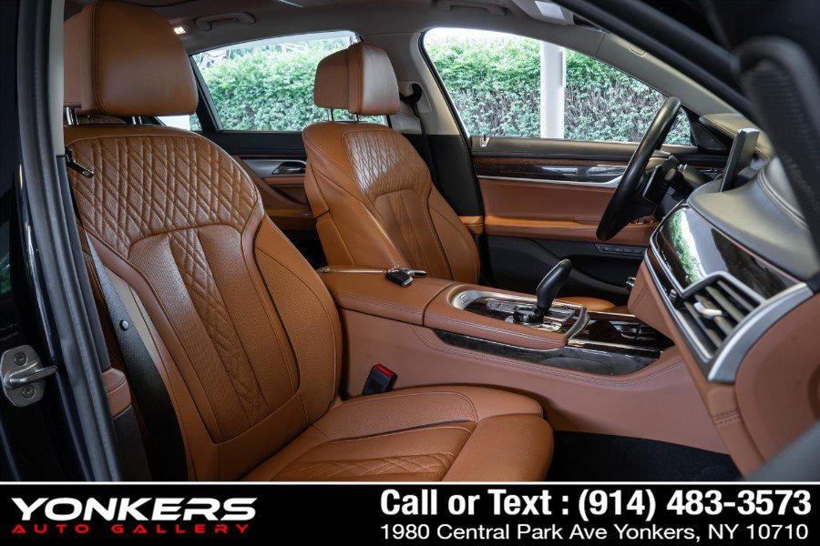 Used 2019 BMW 750i xDrive w/ Executive Package AWD/4WD image 48