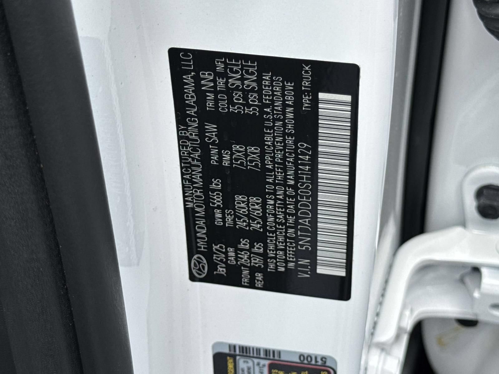 Used 2025 Hyundai Santa Cruz SE AWD/4WD image 27
