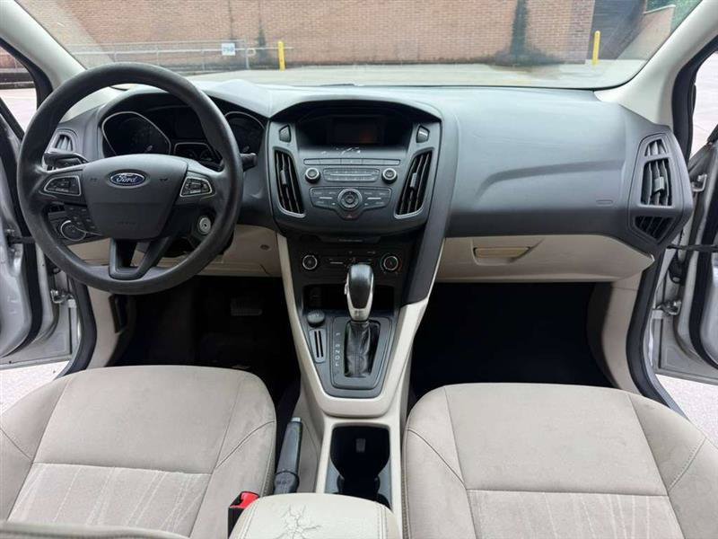 Used 2018 Ford Focus SE FWD image 8