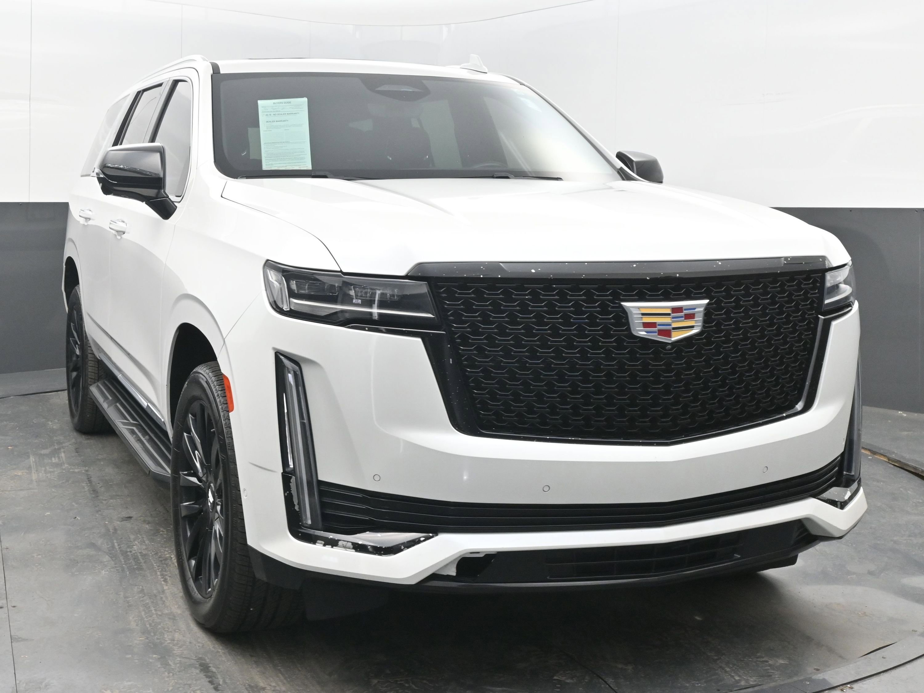 Used 2021 Cadillac Escalade Premium Luxury image 2