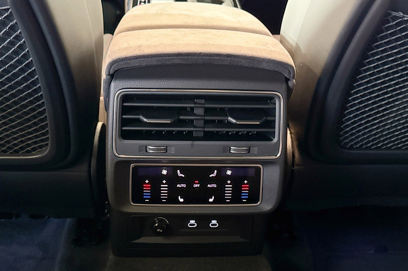 New 2026 Audi RS Q8 performance image 23