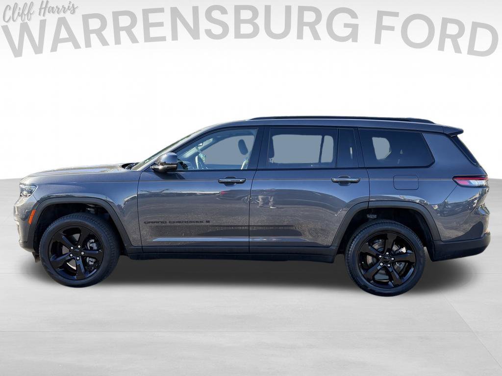 Used 2024 Jeep Grand Cherokee L Limited w/ Black Appearance Package AWD/4WD image 4