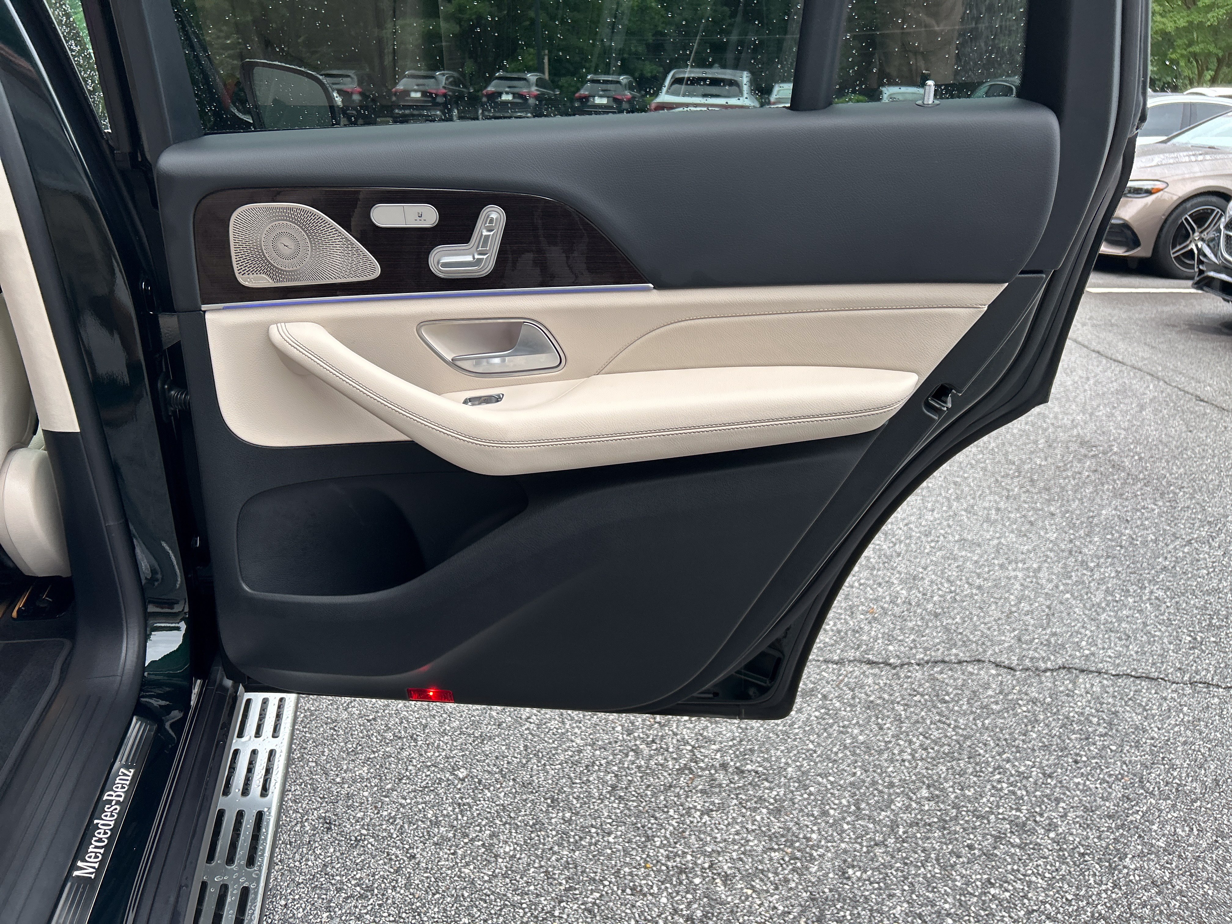 Certified 2025 Mercedes-Benz GLS 580 4MATIC image 47