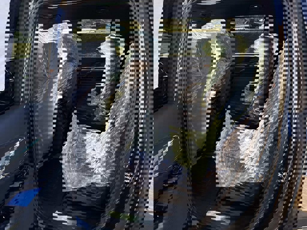 New 2026 Cadillac Escalade IQL Luxury image 9