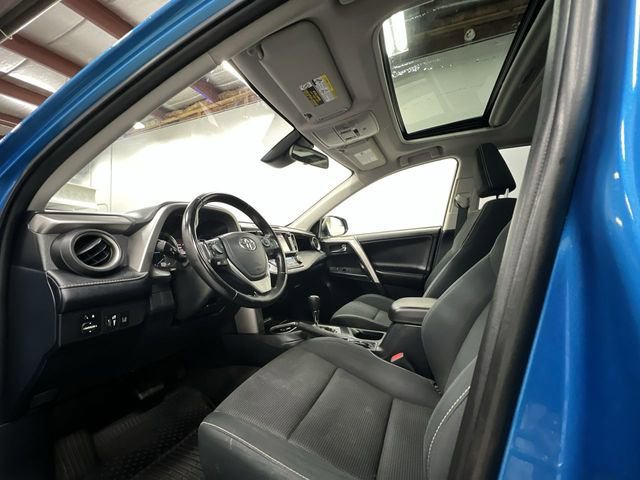Used 2018 Toyota RAV4 XLE image 10
