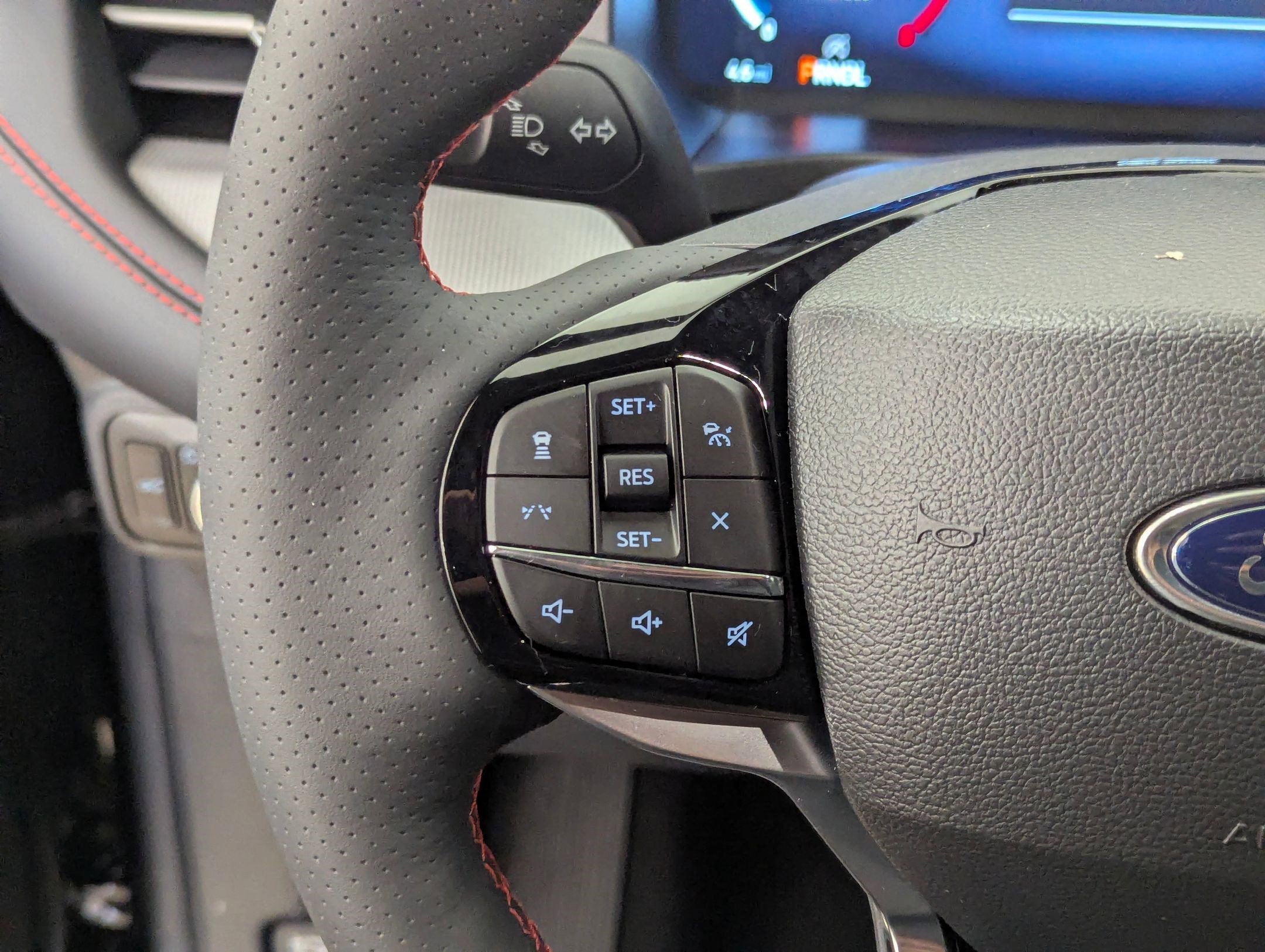 New 2026 Ford Explorer ST-Line w/ ST-Line Street Pack image 17