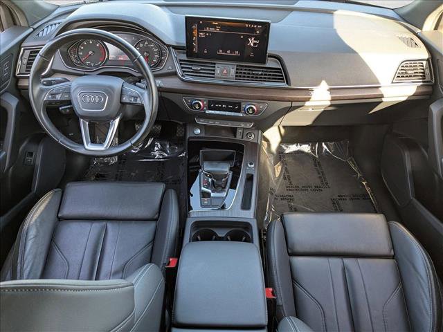 Used 2023 Audi Q5 2.0T Premium w/ Convenience Package image 16