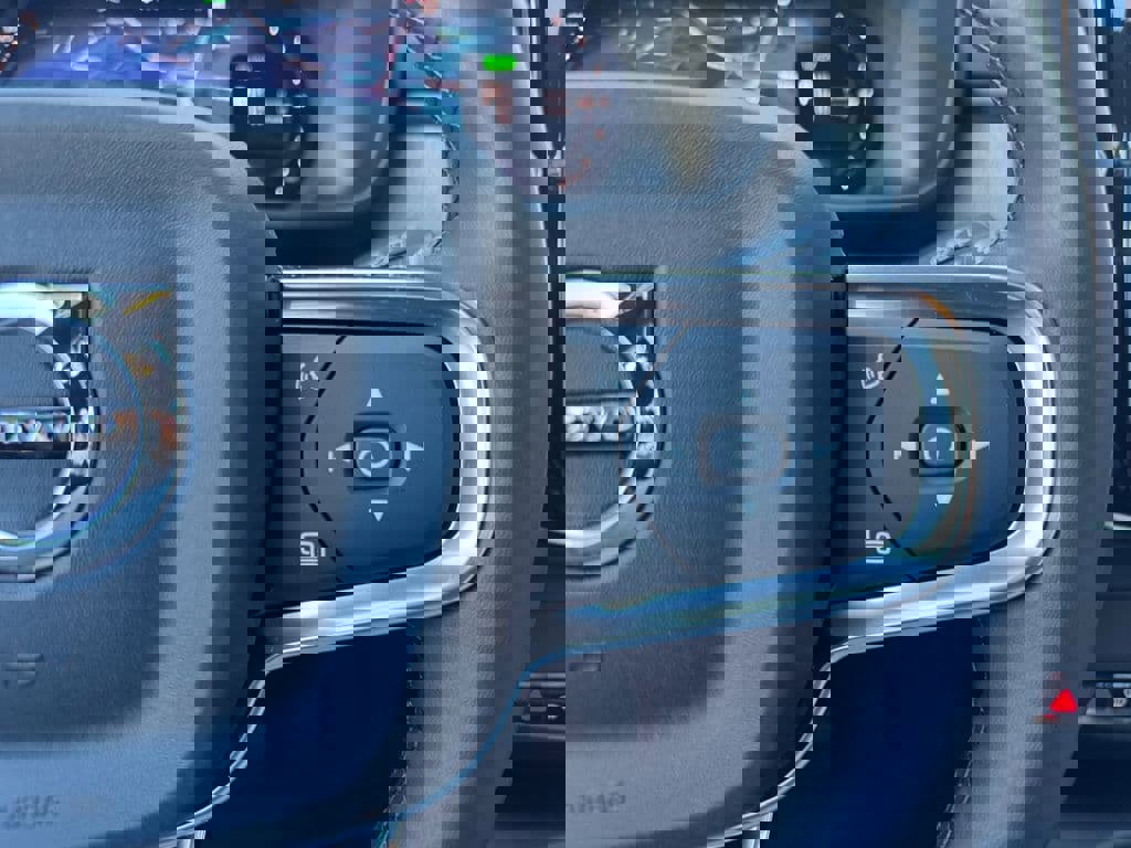 New 2026 Volvo EX40 Plus w/ Climate Package image 16