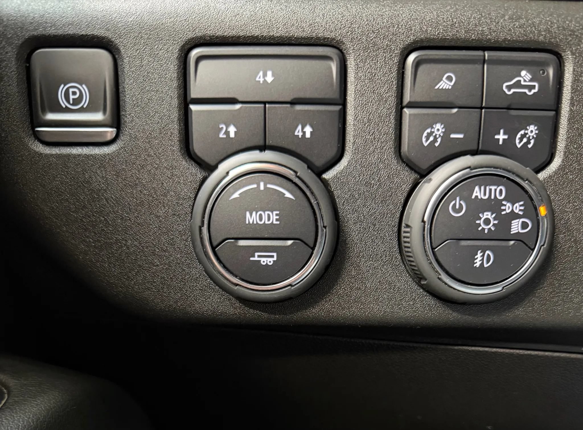 Used 2024 Chevrolet Silverado 2500 LT w/ Convenience Package AWD/4WD image 29