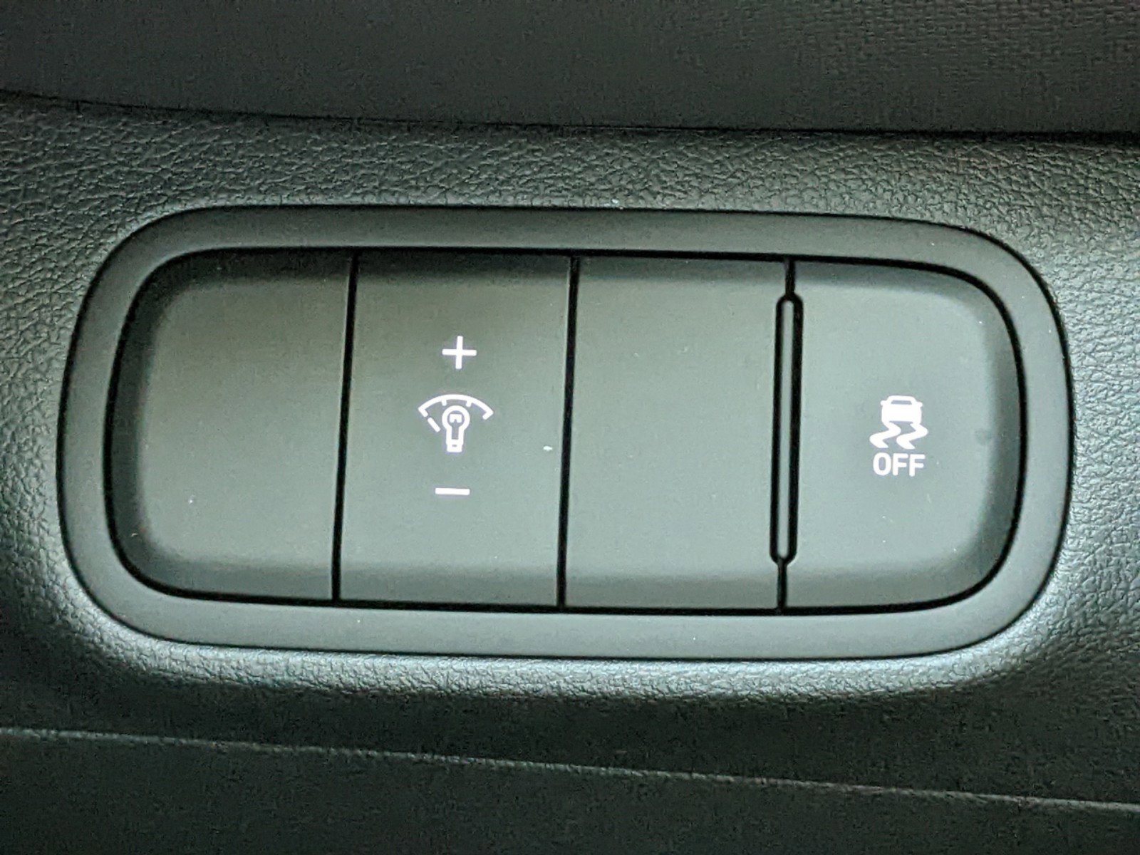 New 2025 Hyundai Venue SEL image 28