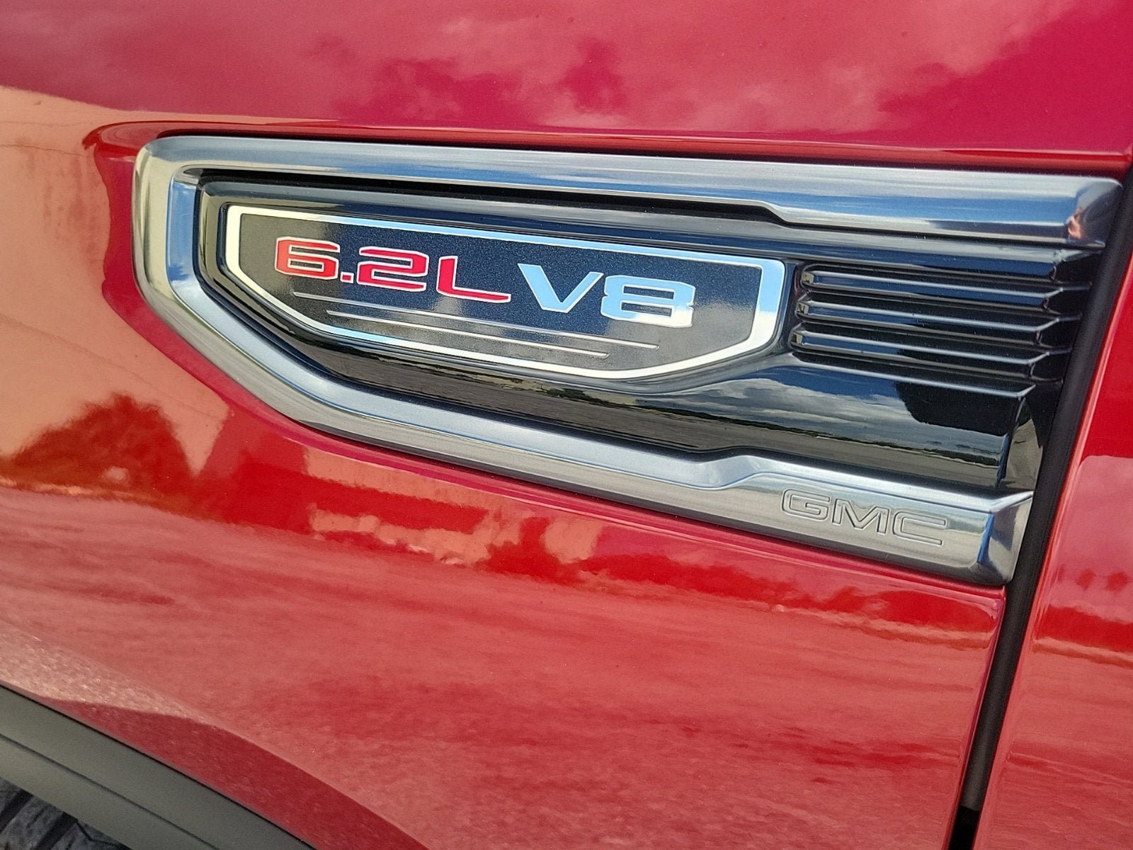 Used 2024 GMC Sierra 1500 AT4 w/ Technology Package AWD/4WD image 10