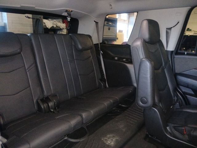 Used 2019 Cadillac Escalade Luxury image 57