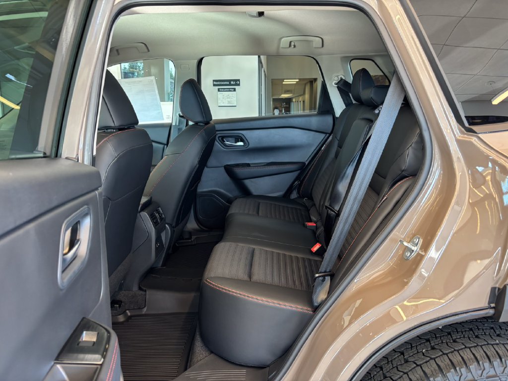 New 2026 Nissan Rogue SV AWD/4WD image 25