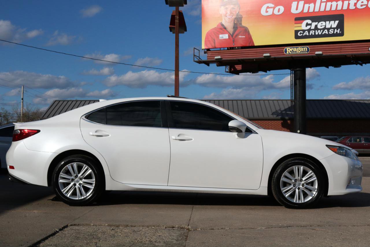 Used 2015 Lexus ES 350 w/ Premium Package FWD image 5