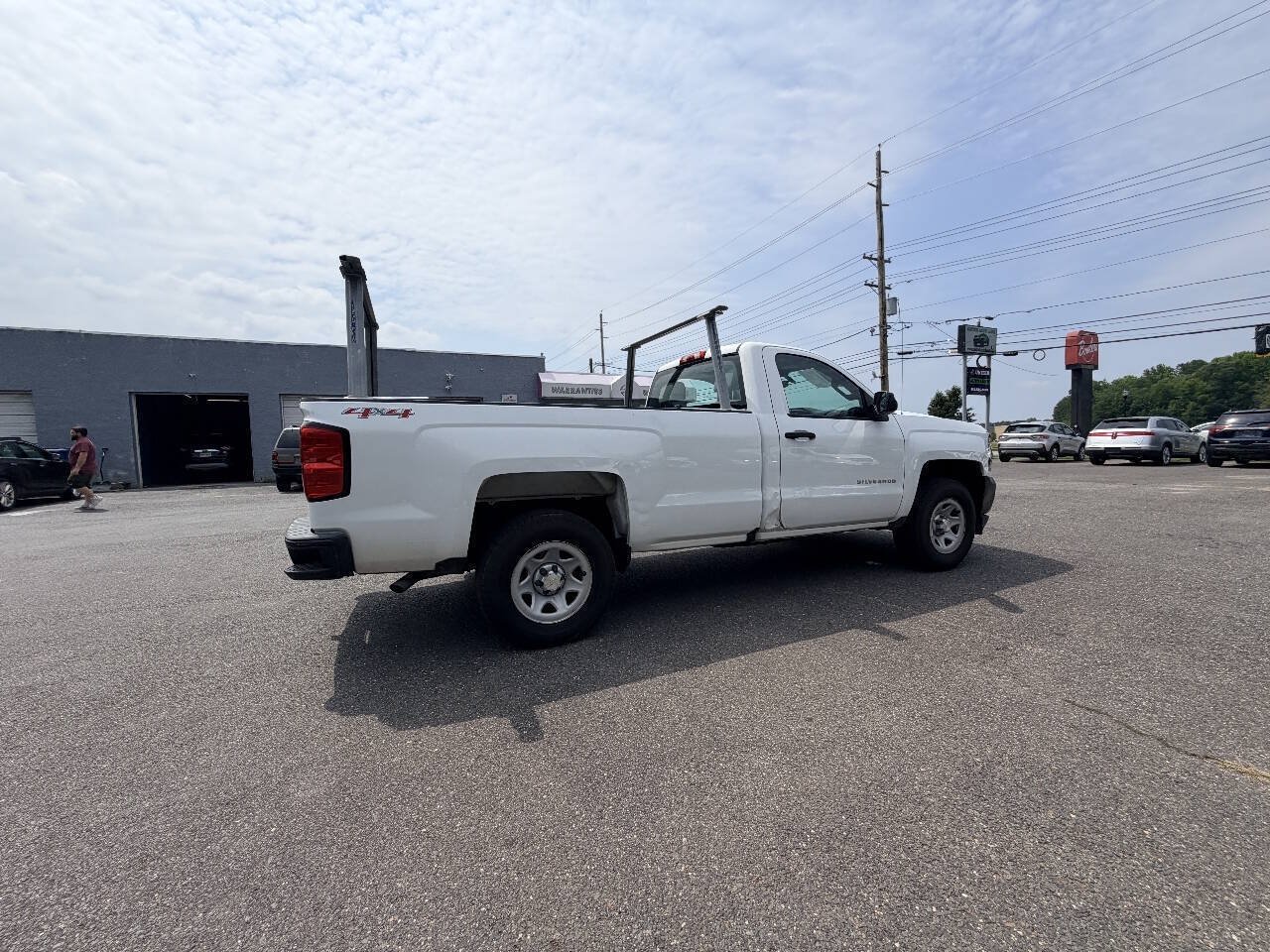 Used 2017 Chevrolet Silverado 1500 W/T w/ Trailering Package AWD/4WD image 19