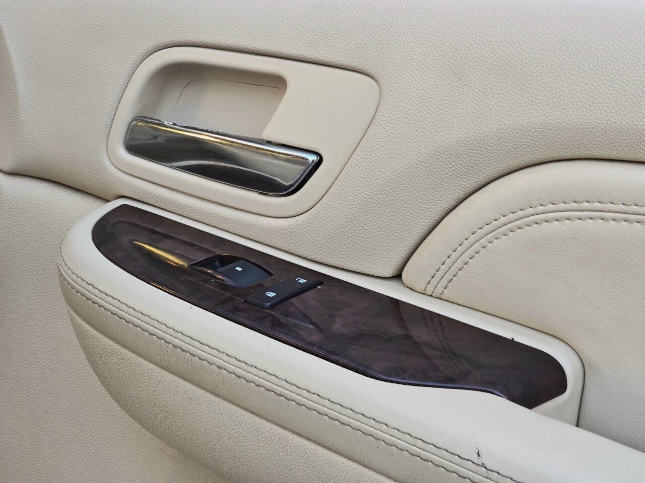 Used 2007 Cadillac Escalade EXT w/ Information Package image 62