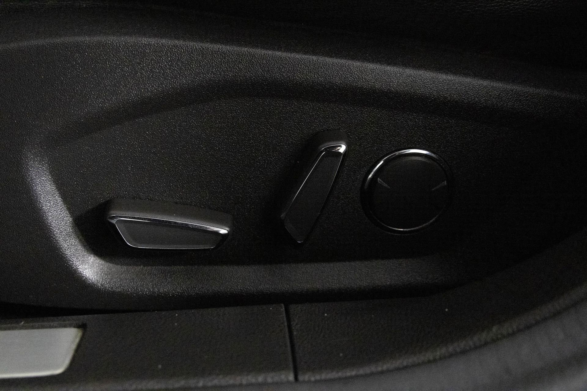 Used 2015 Ford Fusion Titanium image 19