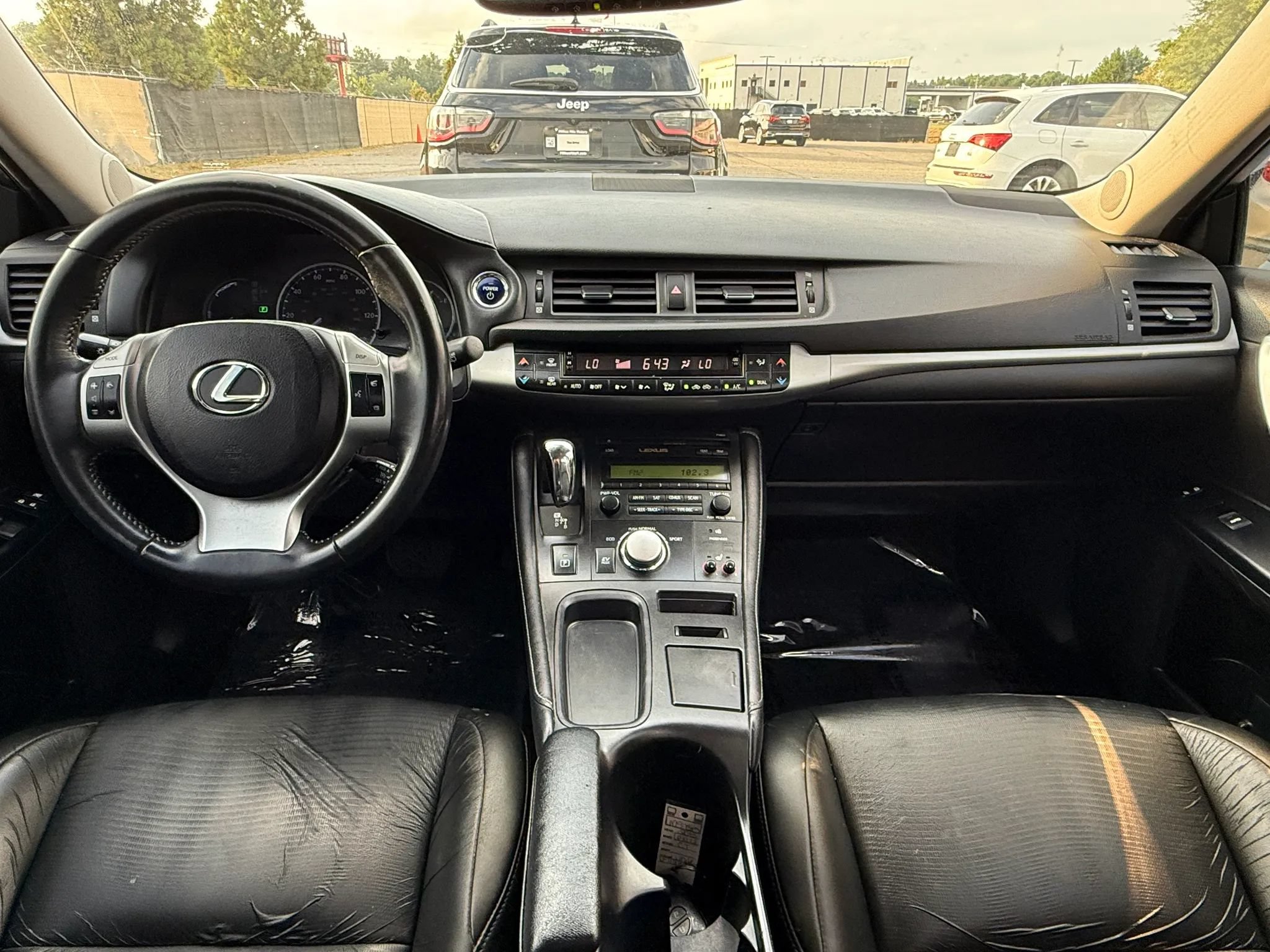 Used 2013 Lexus CT 200h w/ Premium Pkg w/Backup Camera FWD image 3