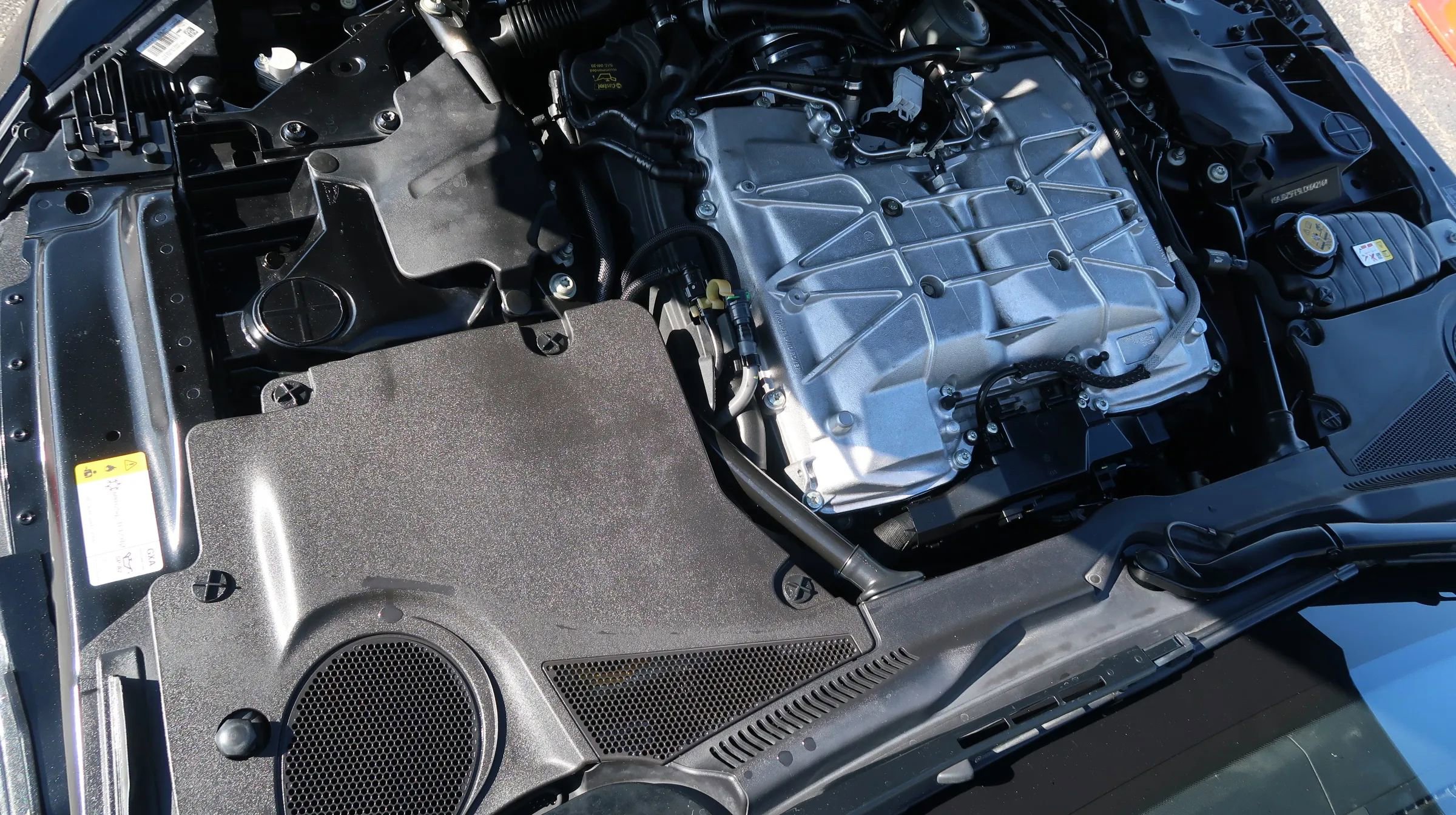 Used 2020 Jaguar F-TYPE SVR image 42