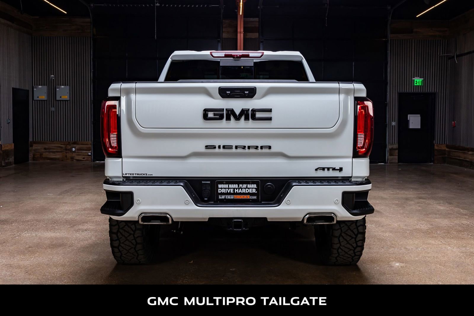 Used 2024 GMC Sierra 1500 AT4 w/ Technology Package image 8