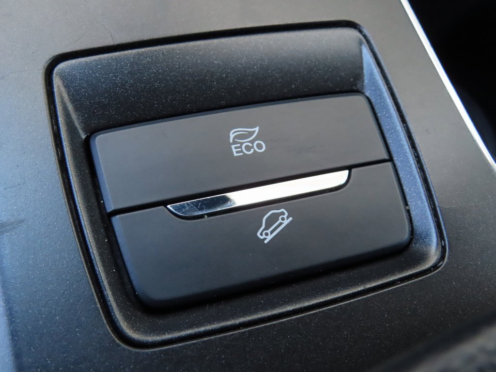 Used 2019 Ford Fusion SE image 9